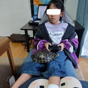 次女ちゃん、捻挫
