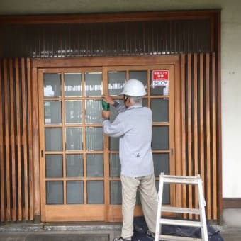 木製門扉の塗替え