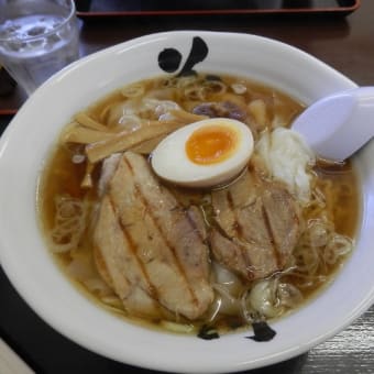山形県酒田市のワンタン麺【花鳥風月】