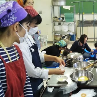 戸手小学校にて和菓子教室を行いました。