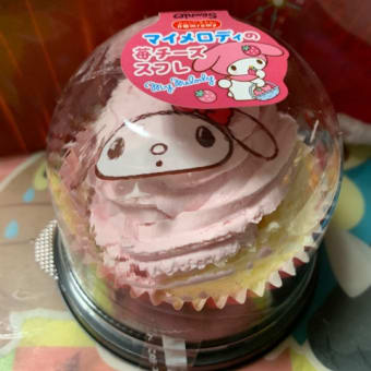マイメロディの苺チーズスフレ🧁