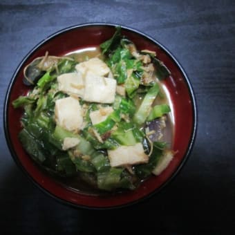 春キャベツと高野豆腐の味噌汁