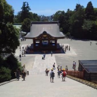 チェロと小物と大物