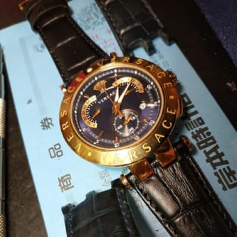 『一発勝負!!』『カットした革は戻らない!!』 VERQ00320 #VERSACE #ヴェルサーチ #Vレース #革ベルト #革バンド #加工 #修理 #交換 #新潟県 #柏崎市 #岸本時計店 