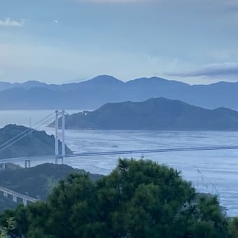 愛媛県今治市近見山展望台からの来島海峡大橋