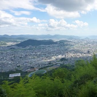 残暑厳しく静かな武田山　8月25日