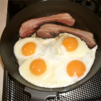 「ハウルの動く城」っぽいベーコンエッグを作ってみました