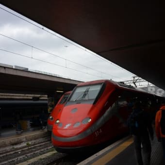 ローマ　テルミニ駅から　新幹線Frecciarossa『赤い矢』に乗って、ヴェネツイアまで