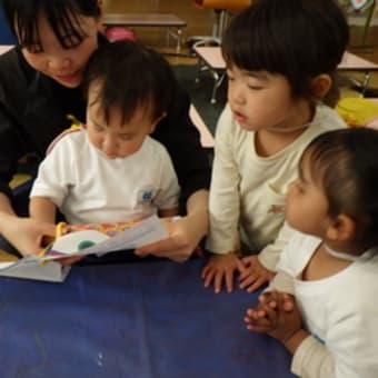 ぴんく　2歳児　戸外遊び・こいのぼり製作