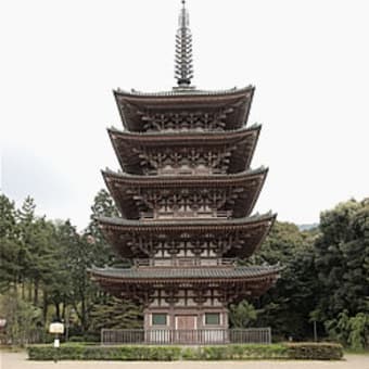最古の建物は・「醍醐寺の五重塔」