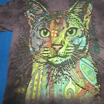 猫柄Tシャツ
