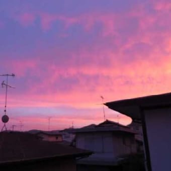 台風北上に「夕焼け空」