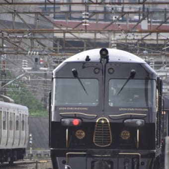 クルーズトレイン「ななつ星 in 九州」門司港駅にて撮影