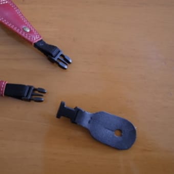 ストラップピンをつけてもらいました
