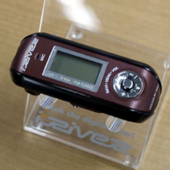 昨日はおにゅ～のＰＣを組んでました。