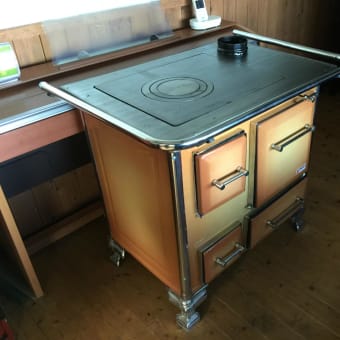 ままごと道具届いた　キッチンストーブ Cooking Wood Stove 