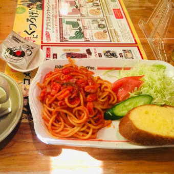 コメダ珈琲のナポリタン