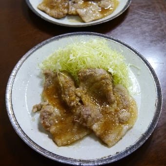 豚肉の生姜焼きと青豆ご飯