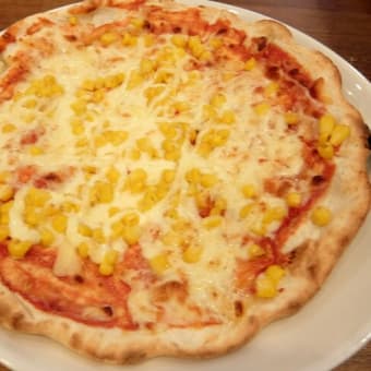 <gourmet>ガスト　たっぷりマヨコーンピザ＋マルゲリータピザ