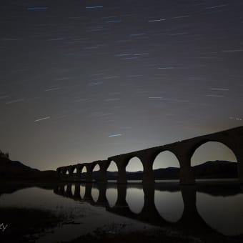 タウシュベツ川橋梁と星空