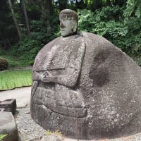 諏訪大社下社春宮と万治の石仏