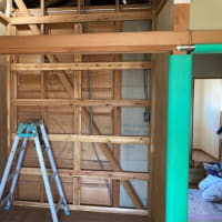 住みながらの『地震から生命を守る木造耐震補強工事』。補助金活用して施工中です。