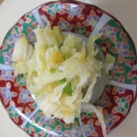 おばさんの料理教室   　キヤベツと白菜の塩糀漬け