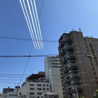 ブルーインパルス　（通天閣）