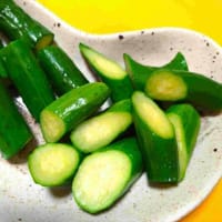 夏野菜が増えてきて、浅野君も赤くなった