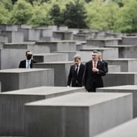 ドイツ　　「イスラエルへの無条件の支持」から「是々非々の姿勢」へ　世論の変化も「徴兵制復活」へ