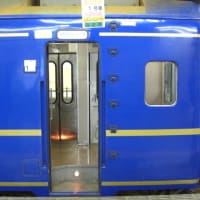 上野駅　夜