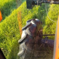 排水路斜面の草刈り