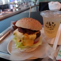 羽田空港で絶品なハンバーガーどうでしょう