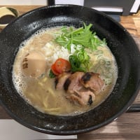 【南千住】 麺や うえ村「煮干し鶏白湯 醤油(1100円)＋味玉(120円)」 
