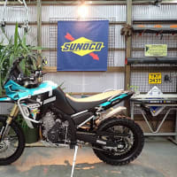 KOVE 800X-RALLY に、新製品のアシストサイドグリップを取付けてみました！持ち手が増えて安心ですね！