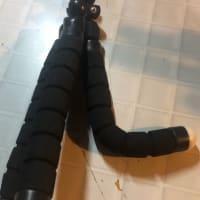 カメラに携帯に使う三脚