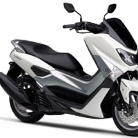 桜とバイクと涙