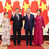党書記長夫人のワンピースは石破夫人のワンピースより安いアオザイ　外交は相手国への配慮が大事　番外編　