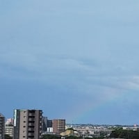 朝の西の空に「虹」