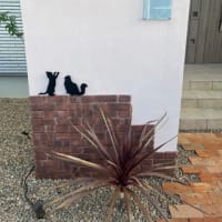二匹の猫さん（短毛のネコさん＆長毛のネコさん）の壁飾り