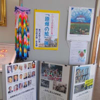 「高校生が描く原爆絵展」が赤磐市中央図書館で12日まで開かれています。