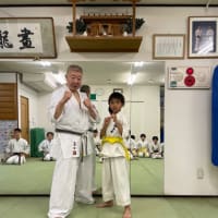 明日から昇級審査の帯と賞状を渡します