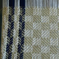 私は綾織を織り始めました。