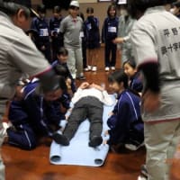 平野中学校での防災訓練