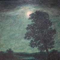 楠の木のこぬれにかかる月を見て思ひ出づるはとほきふるさと