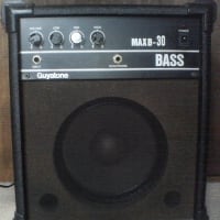 ベースアンプって。