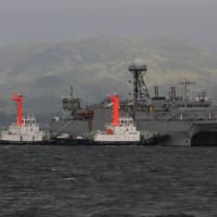米海軍音響測定艦 “エフェクティブ”、函館港に入港．．．