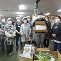 「学生食糧支援」の活動家が物資回収に