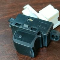 キャラバンの開かなくなった窓のスイッチ修理