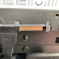 ズシリと重い質実剛健ケースXPG DEFENDER PRO